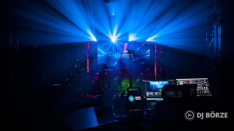 8db Involight Led MH250S Pro Robotlámpa + 4db Rack