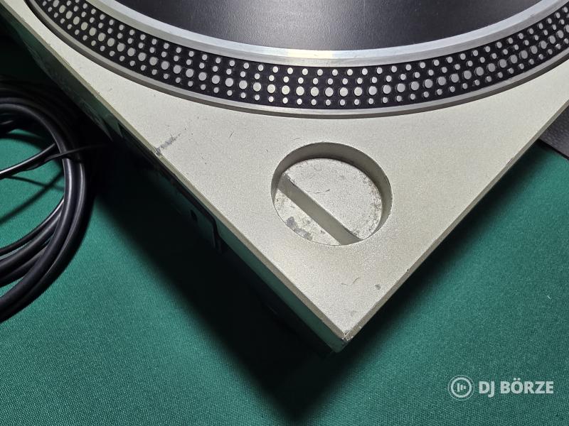 2 darab Technics SL-1200MK2 Dj. lemezjátszó
