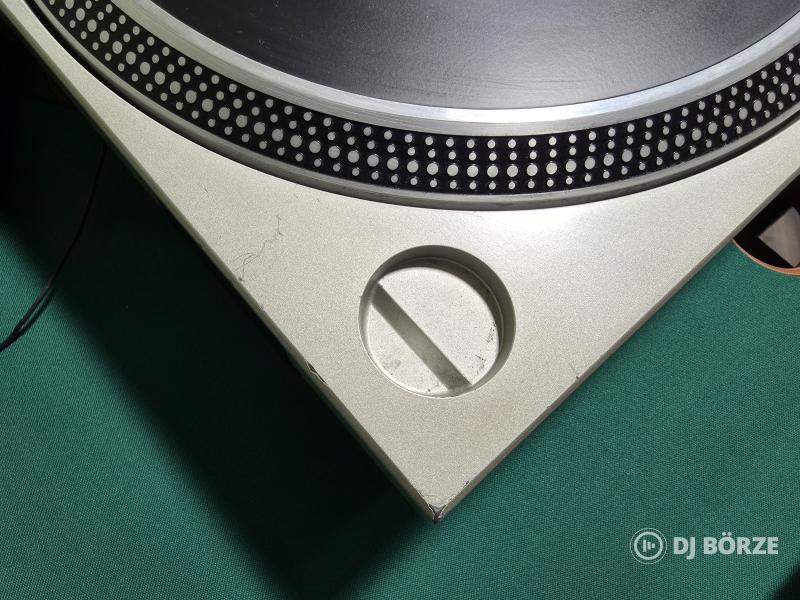 2 darab Technics SL-1200MK2 Dj. lemezjátszó