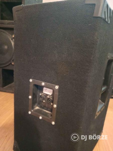 Eladó üres 15"-os reprobox  driverrel.