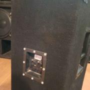 Eladó üres 15"-os reprobox  driverrel.