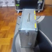 Eladó 1db mikrofonos rack es egy fénypult rack