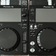 Pioneer XDJ-700 pár