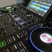 Denon Prime 4+ plusz 2 aktív hangfal