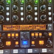 Behringer DDM4000 digitális DJ keverő