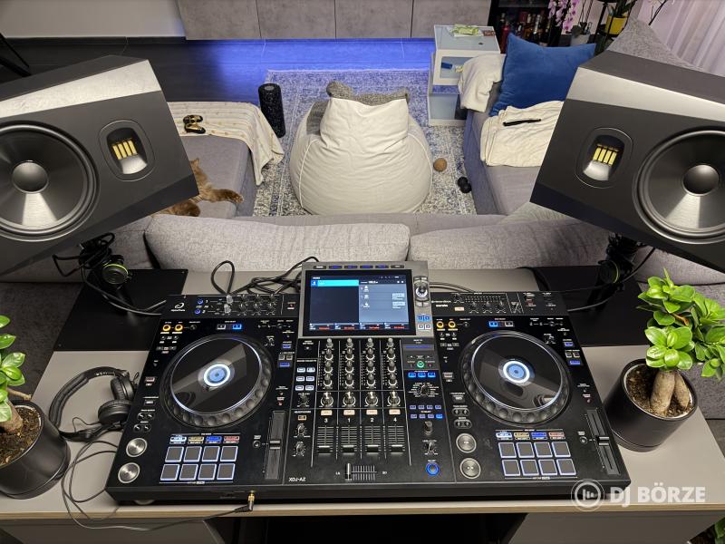 Alphateta XDJ-AZ + Adam Audio T8V + Sennheiser HD25
