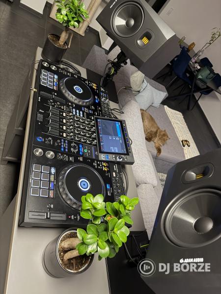 Alphateta XDJ-AZ + Adam Audio T8V + Sennheiser HD25