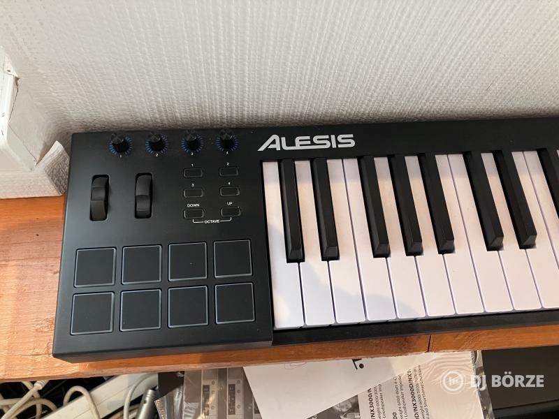 Alesis V61 MIDI billentyűzet