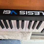 Alesis V61 MIDI billentyűzet