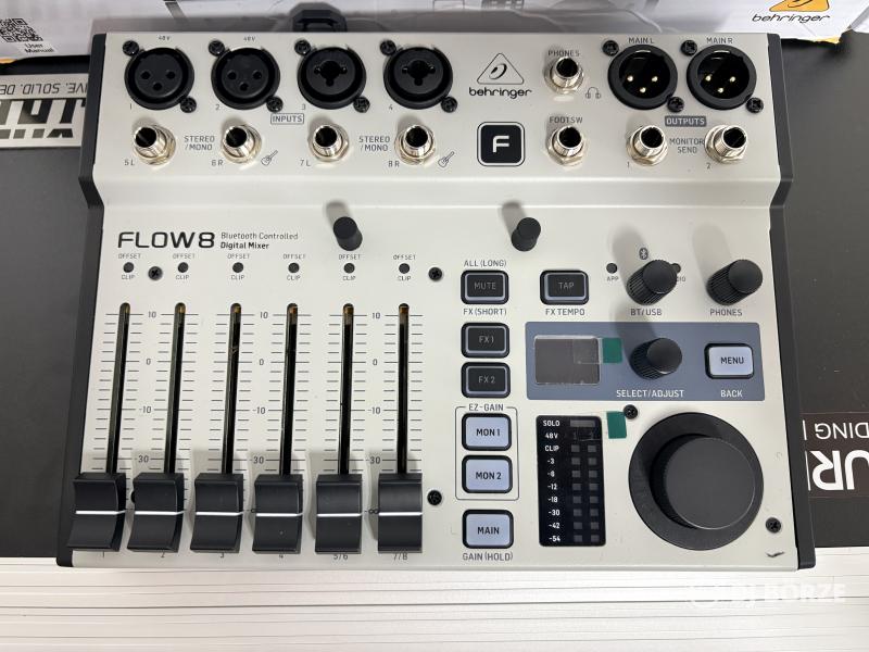 Behringer FLOW8 digitális keverő