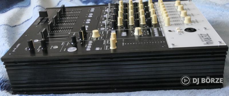 Korg Zero 4 DJ keverő