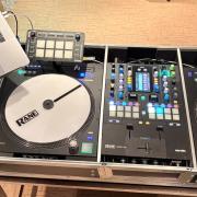 Reloop NEON dj midi kontroller