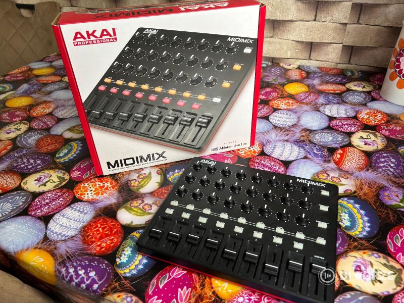 Pioneer Efx 1000+Kontrol x1 egyedi szinezésű+4dbcd+2db lemez timecod+2torg timecod lp+Akai Midimix