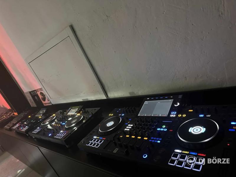 Pioneer XDJ-XZ Gyönyörű állapotban eladó.
