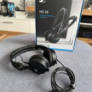 Sennheiser HD25 DJ fejhallgató (Garival)