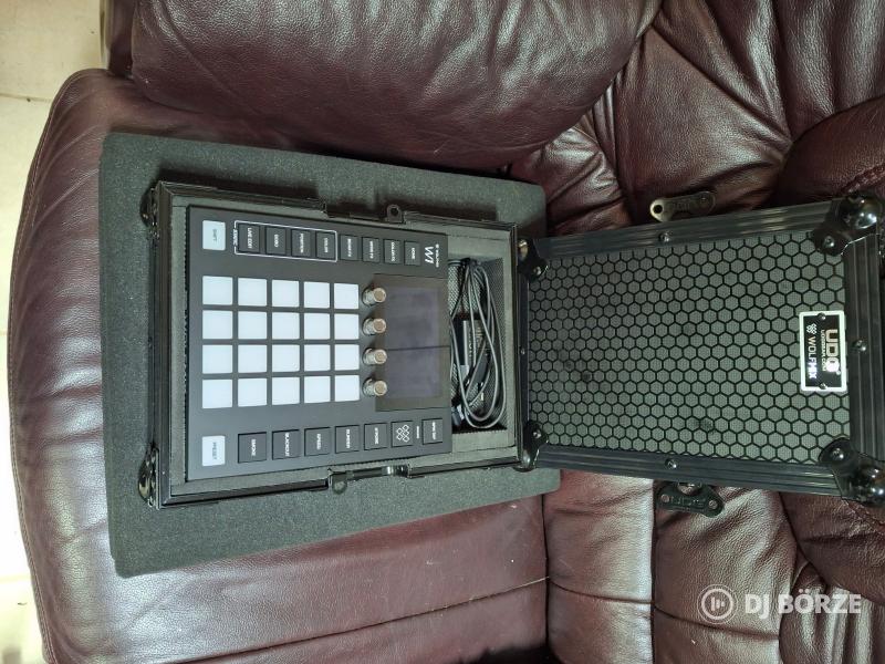 Wolfmix W1 MK3 +udg rack