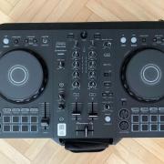 Pioneer DDJ-FLX4 2+ év gar.val + táskával