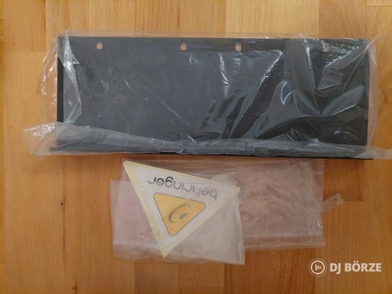 BEHRINGER XENYX X1204USB