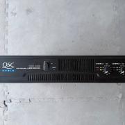 QSC RMX-2450 erősítő