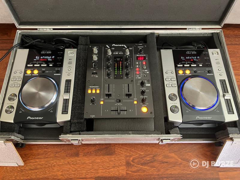 2x Pioneer CDJ-200 + 1x Pioneer DJM-400