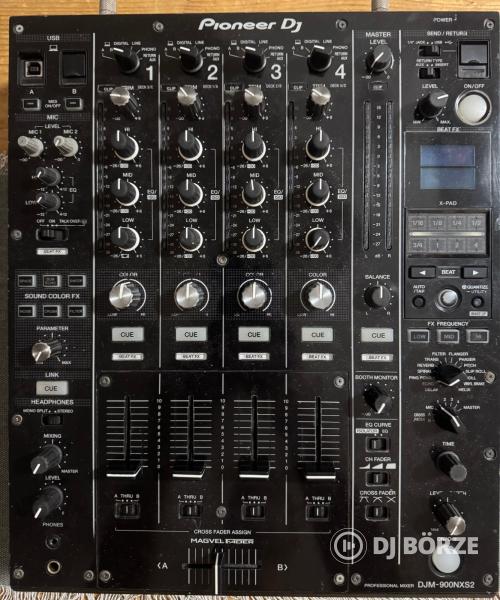 Pioneer DJM900 NXS2 nagyon szép állapot (fóliázott, rack-ben tárolt), hibátlan működés