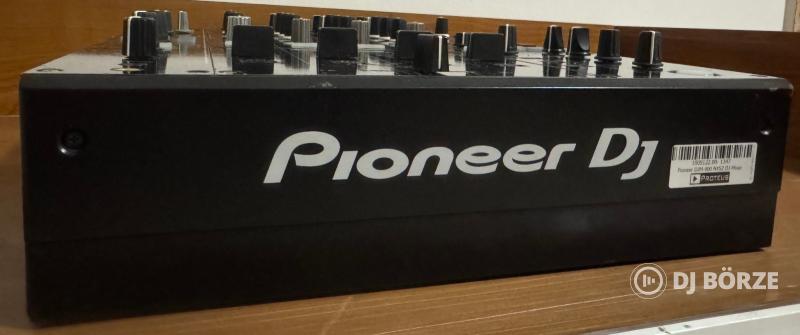 Pioneer DJM900 NXS2 nagyon szép állapot (fóliázott, rack-ben tárolt), hibátlan működés