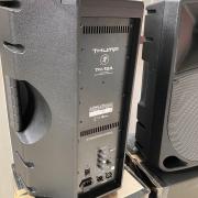 Mackie Thump TH-12A aktív hangfal párban, egyik hibás