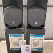 Mackie Thump TH-12A aktív hangfal párban, egyik hibás