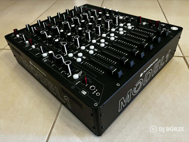 PLAYdifferently Model 1 (Allen & Heath)