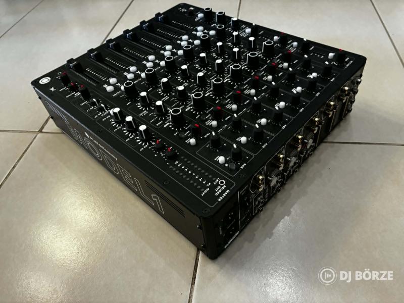 PLAYdifferently Model 1 (Allen & Heath)