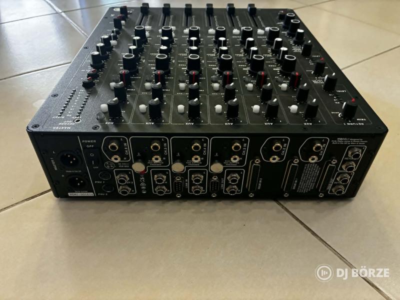 PLAYdifferently Model 1 (Allen & Heath)