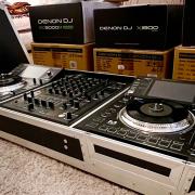 Gyűjtői, ÚJ állapotú ,dobozos, 2 db DENON SC5000M + 1 db DENON X1800 + MAGMA rack
