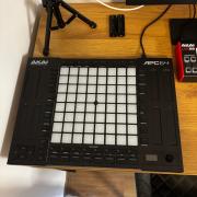 Akai APC 64
