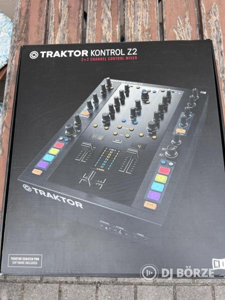 Native Instruments Traktor Kontrol Z2 DJ keverő