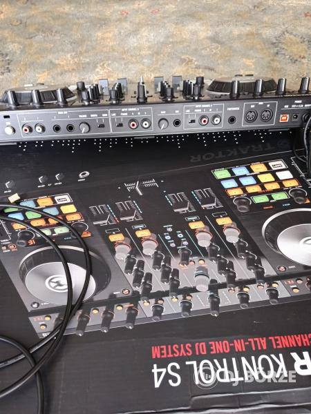 Traktor S4 mk2