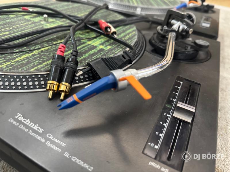 Eladó 2 db Technics SL-1210MK2 DJ lemezjátszó – kiváló állapotban