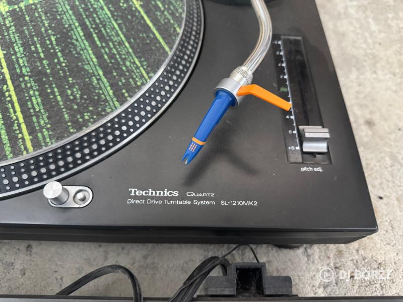 Eladó 2 db Technics SL-1210MK2 DJ lemezjátszó – kiváló állapotban