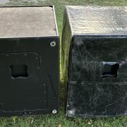 HK Audio RL 118F (600/1200W) SUB pár védőhuzattal