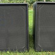 HK Audio RL 118F (600/1200W) SUB pár védőhuzattal