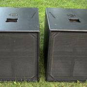 HK Audio RL 118F (600/1200W) SUB pár védőhuzattal