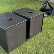 HK Audio RL 118F (600/1200W) SUB pár védőhuzattal