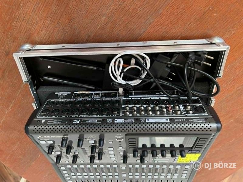 Behringer X32 digitális keverő