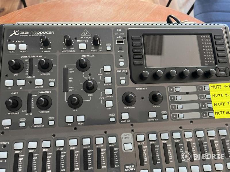 Behringer X32 digitális keverő