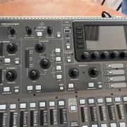 Behringer X32 digitális keverő