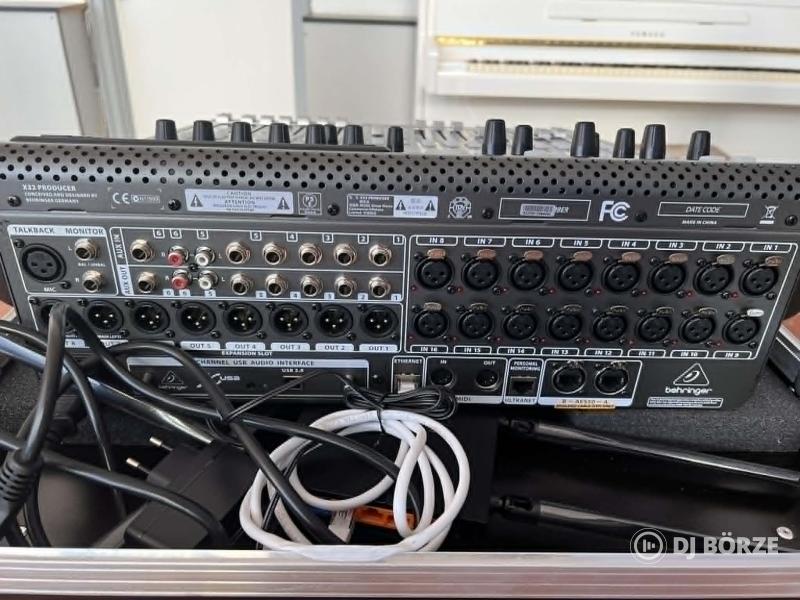 Behringer X32 digitális keverő