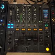 Pioneer DJM-800 4 csatornás DJ keverő