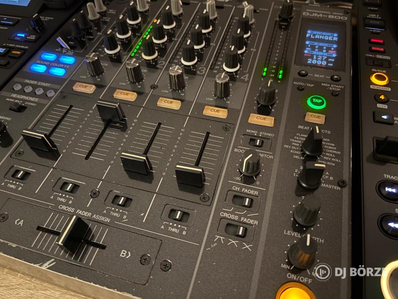 Pioneer DJM-800 4 csatornás DJ keverő