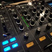 Pioneer DJM-800 4 csatornás DJ keverő