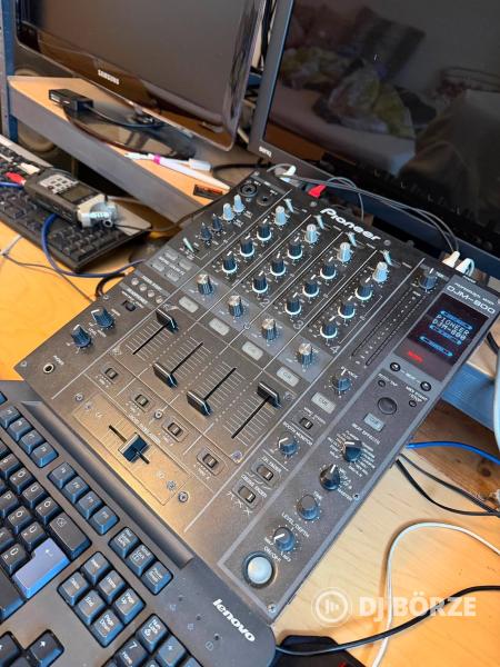 2× Pioneer CDJ-2000 + Pioneer DJM-900 DJ szett