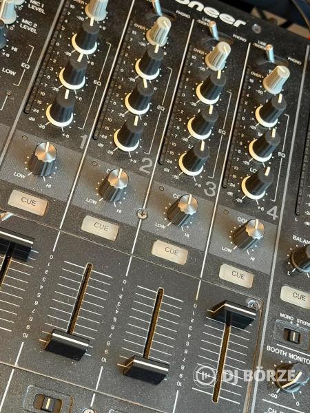 2× Pioneer CDJ-2000 + Pioneer DJM-900 DJ szett